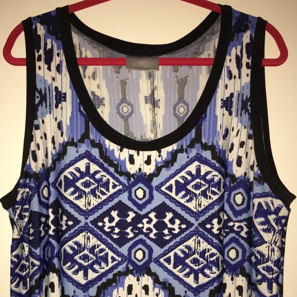 Avenue Maxi Dress 💙 - Picture 3 of 7